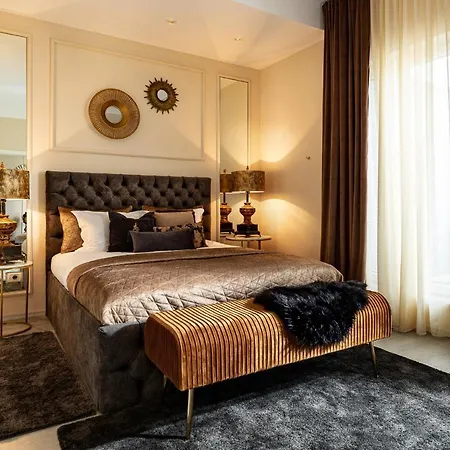 Qult - The Aristocrat *