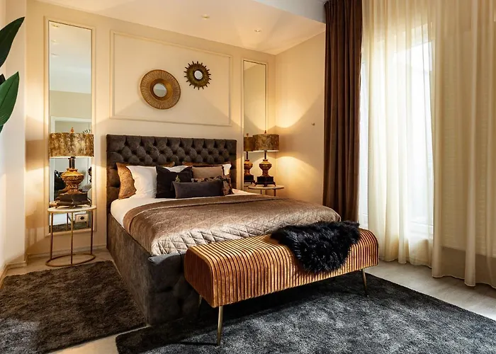 Qult - The Aristocrat *