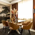Qult - The Aristocrat Apartment