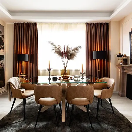 Qult - The Aristocrat Bucarest