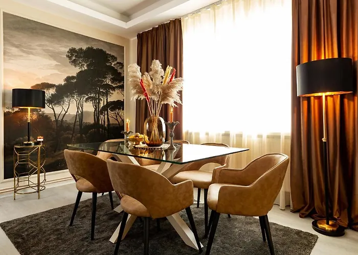 Qult - The Aristocrat Apartment