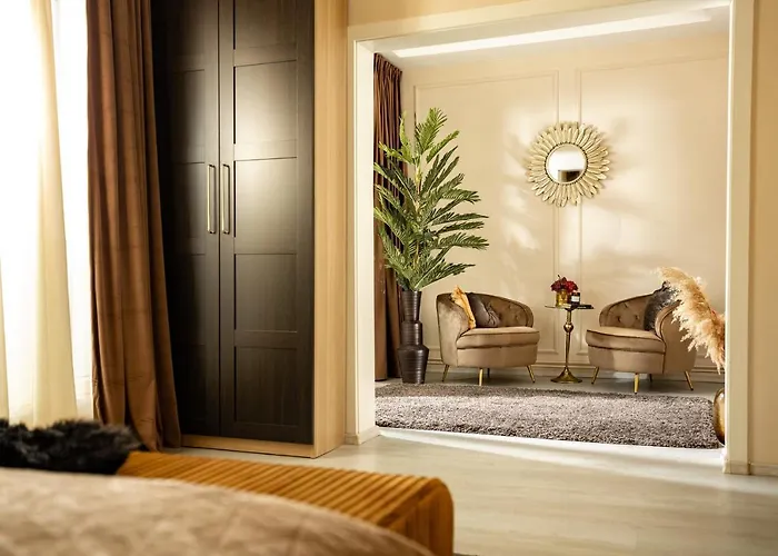 Qult - The Aristocrat Apartment Bucharest